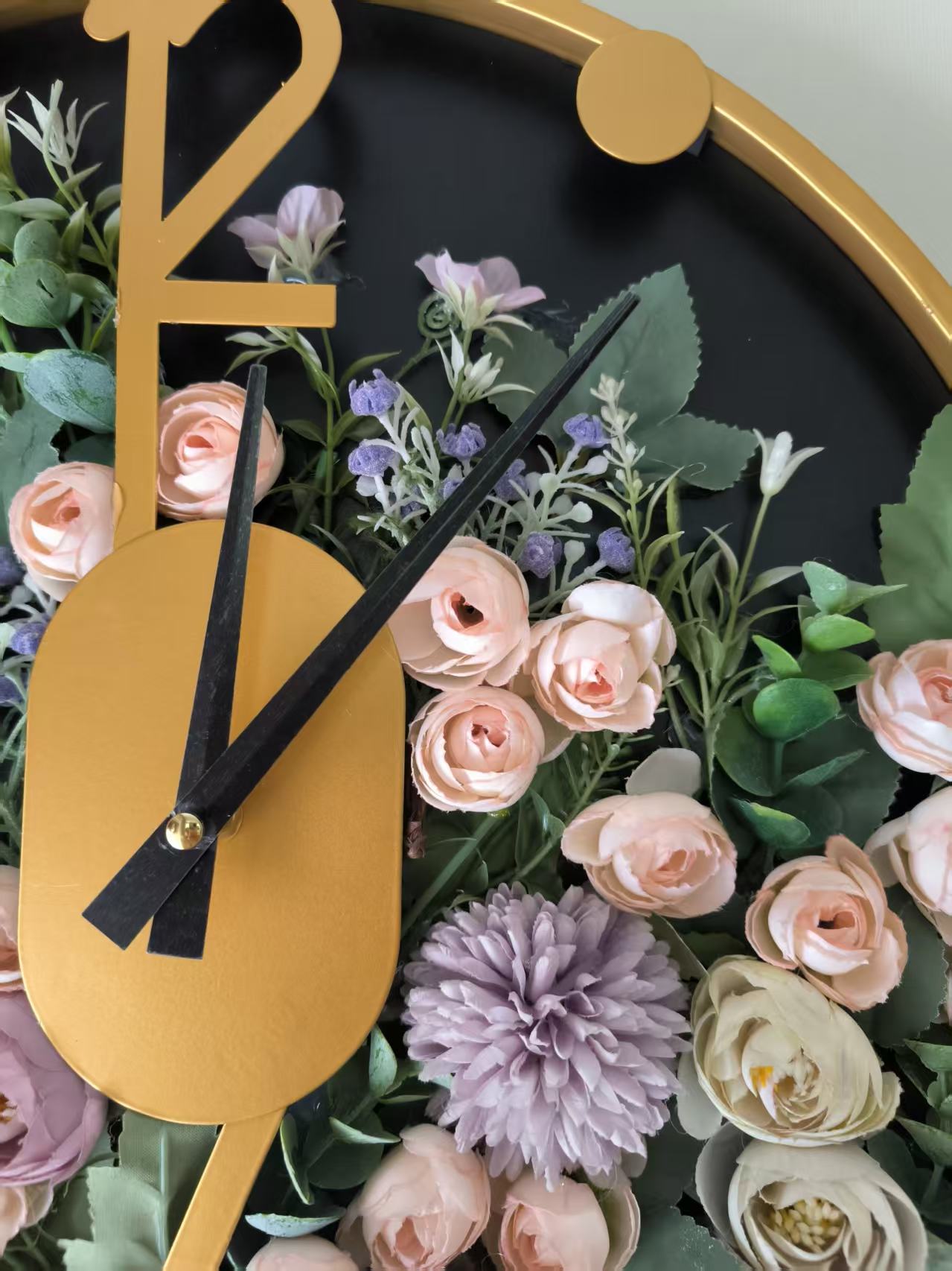 Rose Bush Decorative Clock