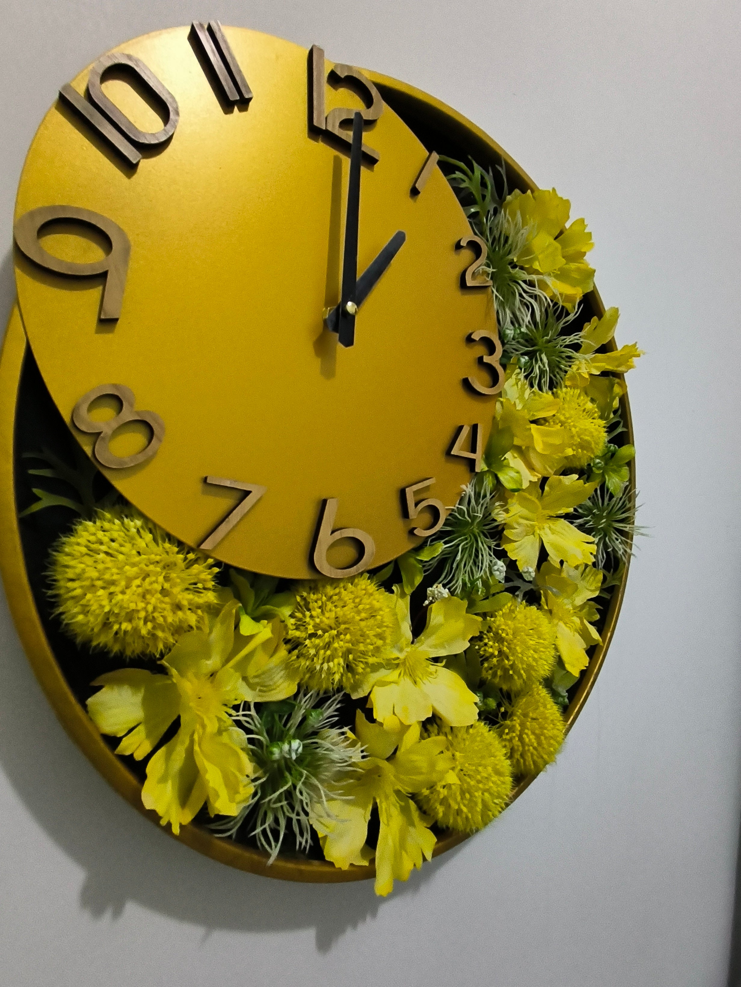 Luxury Botanical Floral Wall Clock – Handmade Marigold & Cosmos Art Decor Clock